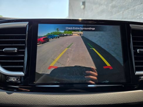 Used 2025 Chrysler Pacifica Select FWD image 26