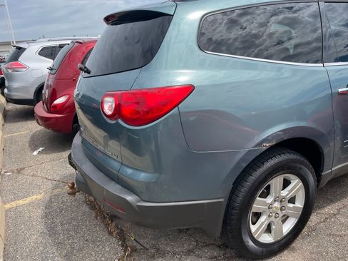 Used 2009 Chevrolet Traverse LT FWD image 13
