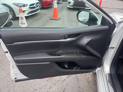 Used 2024 Toyota Camry SE w/ Convenience Package FWD image 26