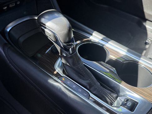 Used 2022 Chevrolet Malibu Premier FWD image 12