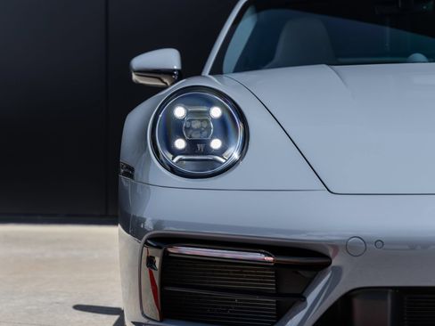Certified 2024 Porsche 911 Carrera 4S AWD/4WD image 25