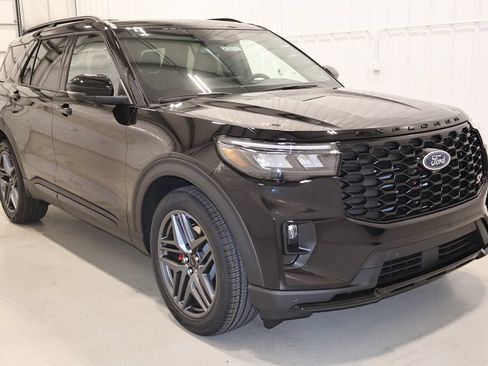 New 2026 Ford Explorer ST w/ Sun And Sound Package AWD/4WD image 3