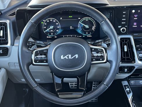 Used 2022 Kia Sorento SX Prestige w/ Panoramic Sunroof Package image 33