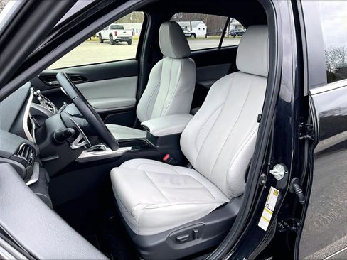 Used 2024 Mitsubishi Eclipse Cross SEL AWD/4WD image 10