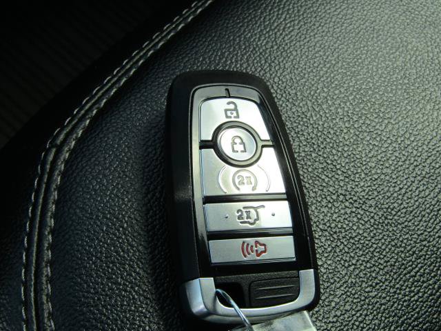 Used 2024 Ford Explorer Limited w/ Limited Technology Package AWD/4WD image 33