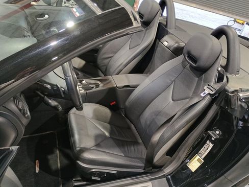 Used 2011 Mercedes-Benz SLK 300 image 17