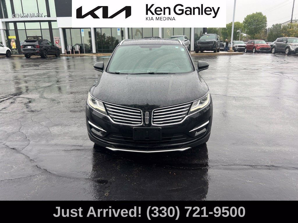 Used 2017 Lincoln MKC Premiere FWD image 2