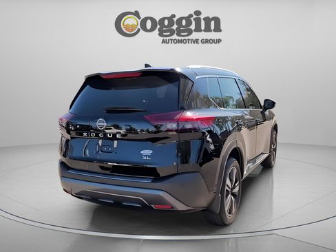 Used 2023 Nissan Rogue SL w/ SL Premium Package image 11
