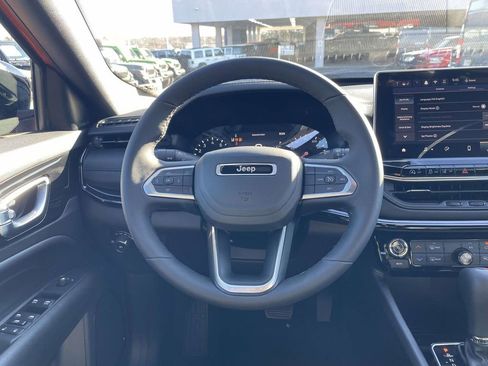 New 2026 Jeep Compass Latitude image 21