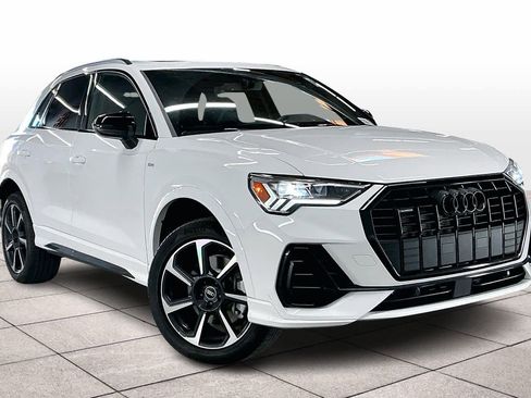 Certified 2025 Audi Q3 2.0T Premium Plus w/ Premium Plus Package image 2