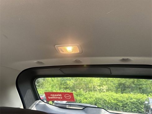 Certified 2022 Nissan Rogue SV image 32