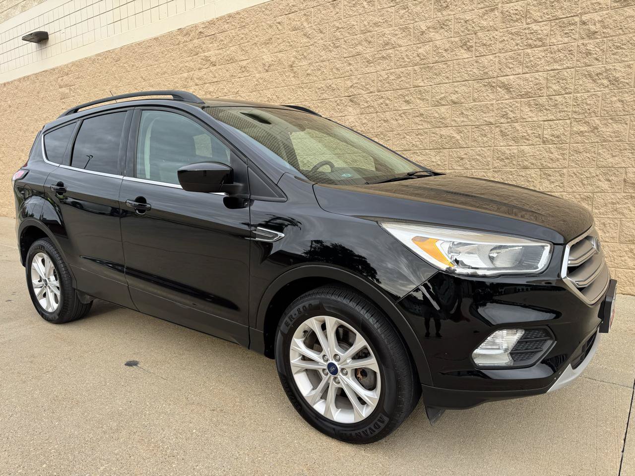 Used 2017 Ford Escape SE AWD/4WD image 8