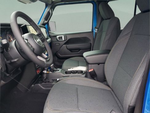 New 2026 Jeep Gladiator Willys AWD/4WD image 15