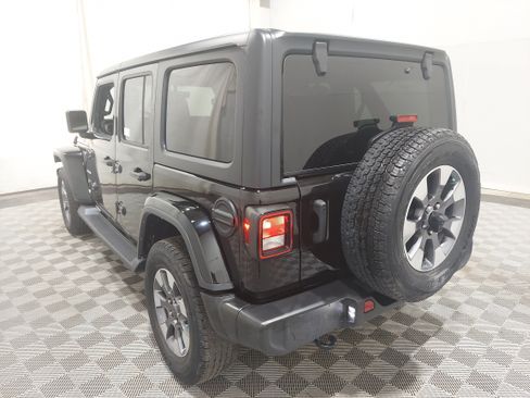 Used 2023 Jeep Wrangler Unlimited Sahara w/ Cold Weather Group AWD/4WD image 2