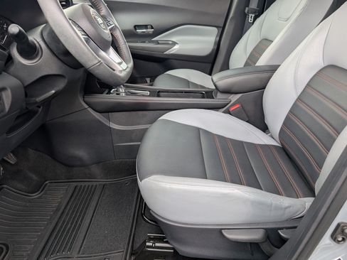 Used 2021 Nissan Kicks SR w/ SR Premium Package FWD image 14