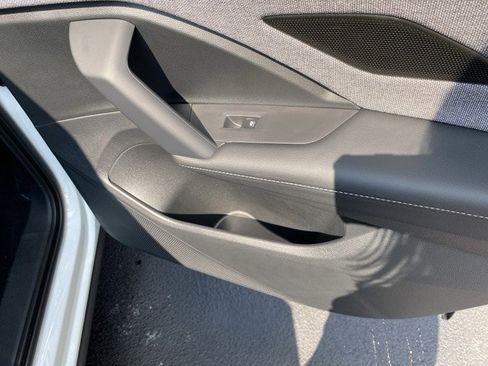 New 2025 Volkswagen Tiguan S image 50