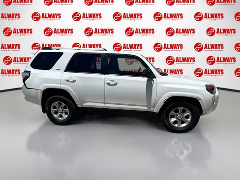Used 2021 Toyota 4Runner SR5 Premium w/ Moonroof Package RWD image 3