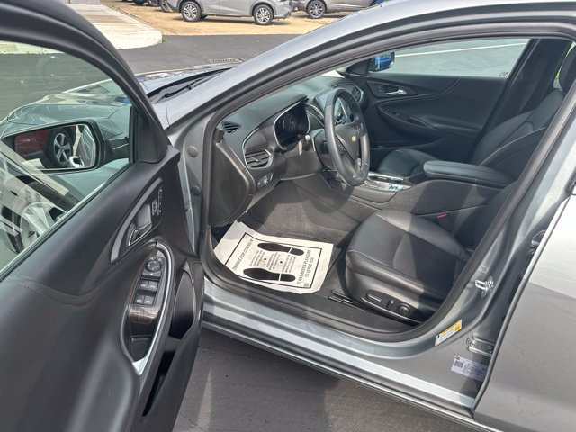 Used 2024 Chevrolet Malibu LT FWD image 16