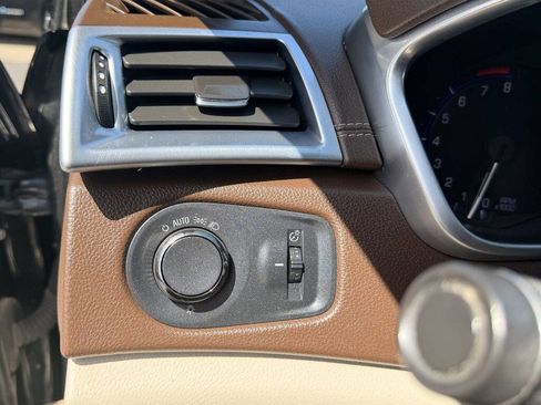 Used 2014 Cadillac SRX Luxury w/ Driver Awareness Package image 14