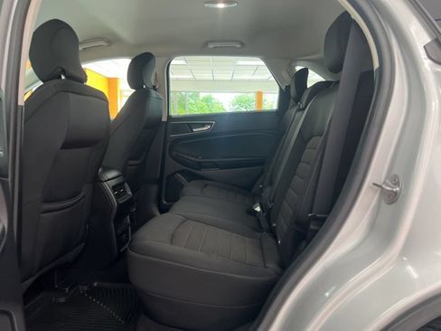 Used 2019 Ford Edge SEL AWD/4WD image 16