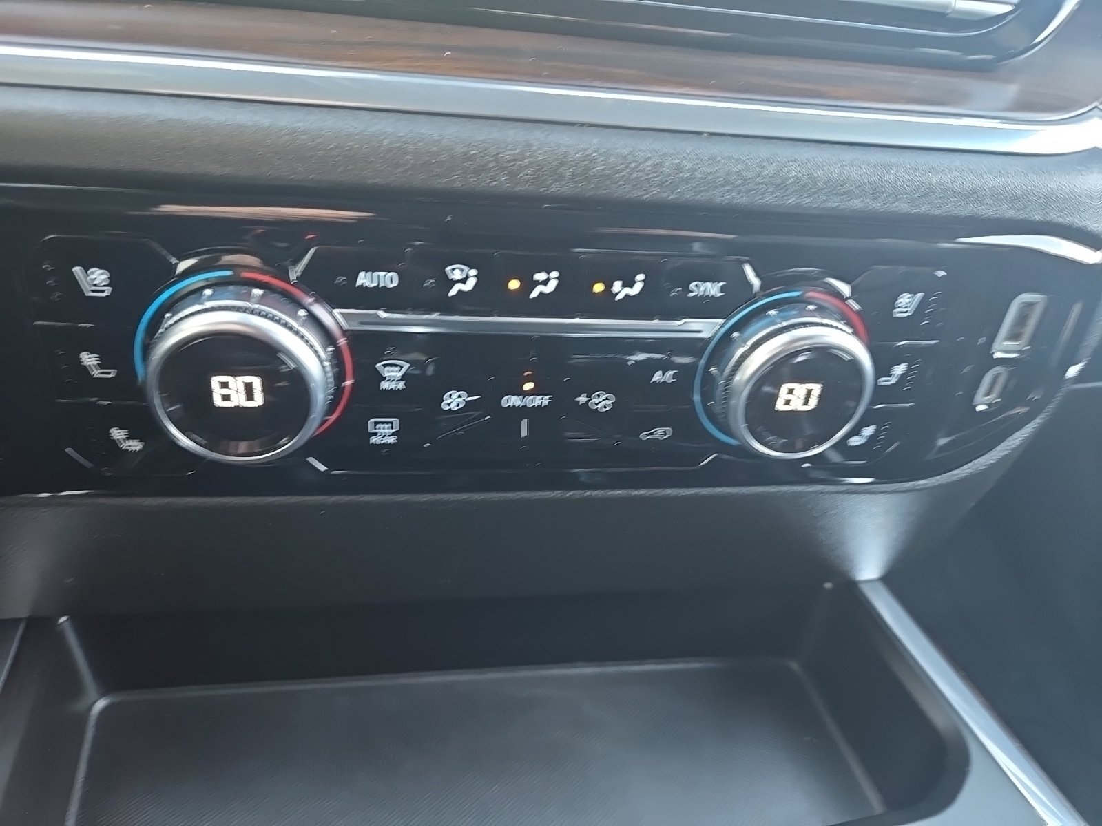 Used 2023 GMC Sierra 1500 SLT w/ SLT Premium Plus Package AWD/4WD image 32