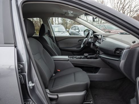 Used 2023 Nissan Rogue S image 27