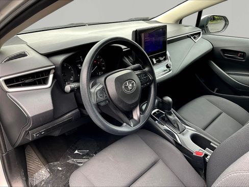 Used 2024 Toyota Corolla LE FWD image 17