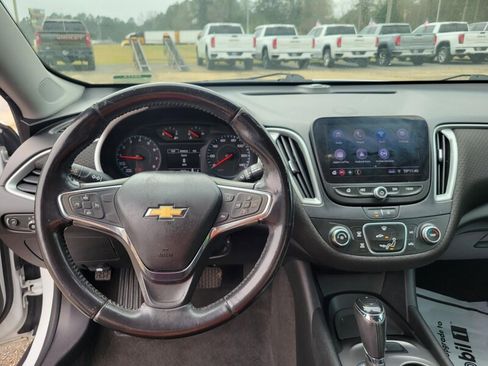 Used 2020 Chevrolet Malibu RS image 8