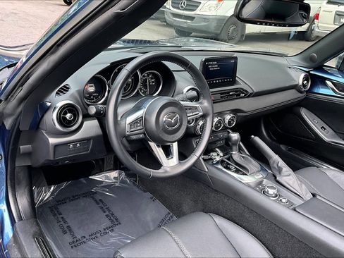 Used 2020 MAZDA MX-5 Miata RF Grand Touring RWD image 17