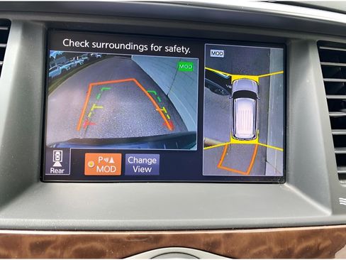 Used 2020 Nissan Armada SL image 19