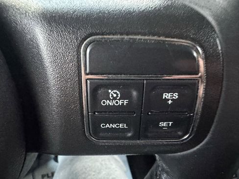 Used 2016 Jeep Patriot Latitude w/ Premium Sound Group image 17