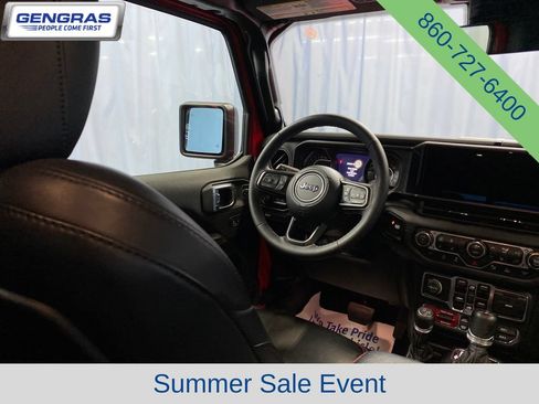 Certified 2025 Jeep Gladiator Rubicon AWD/4WD image 41