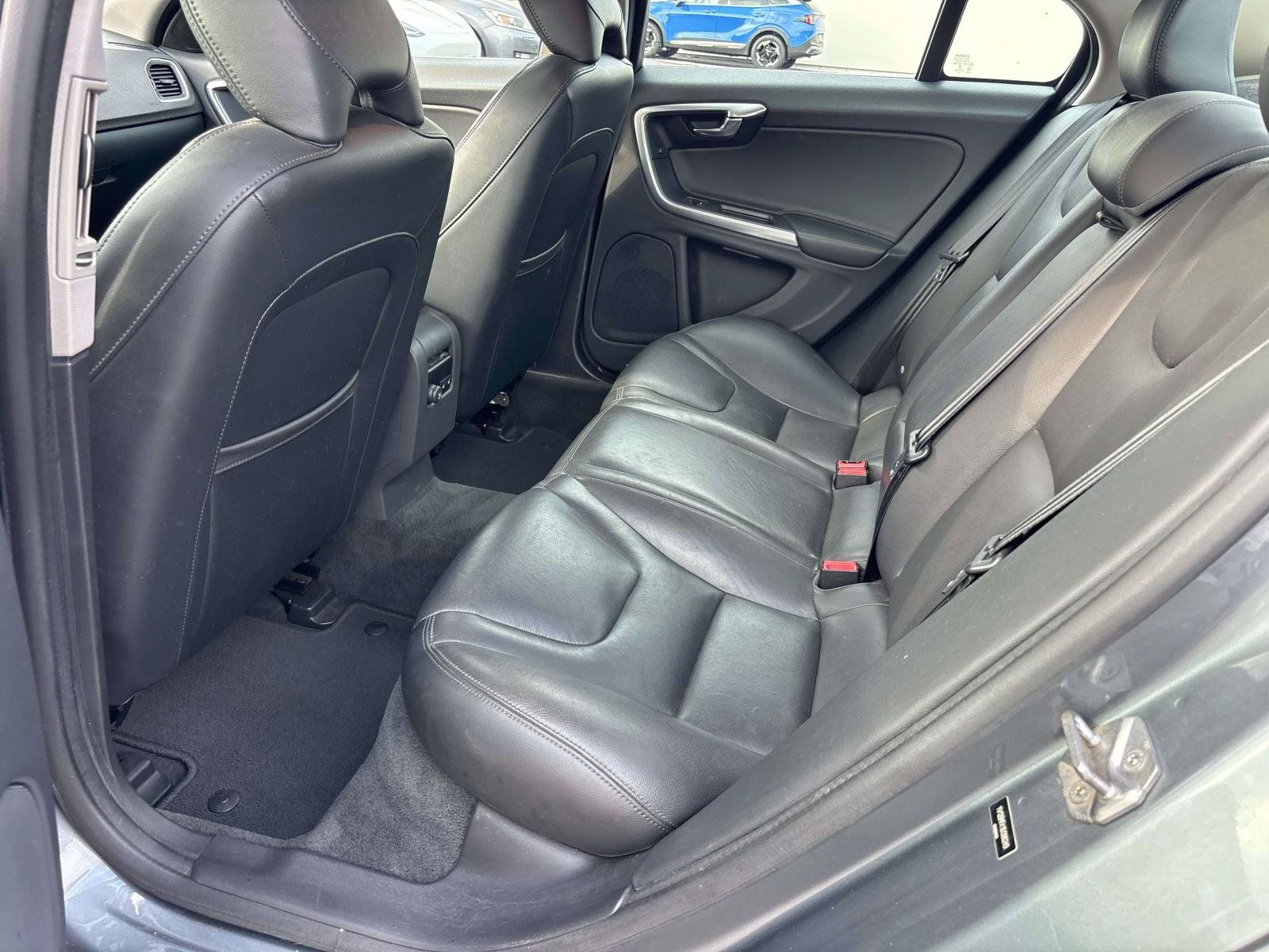 Used 2016 Volvo S60 T5 Premier FWD image 8