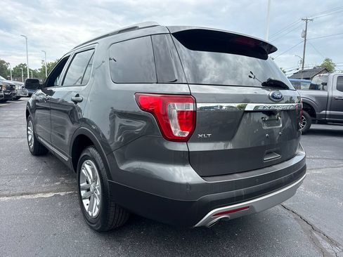 Used 2017 Ford Explorer XLT w/ Equipment Group 202A FWD image 9