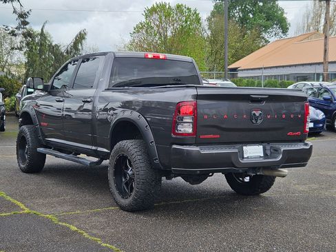 Used 2022 RAM 2500 Big Horn w/ Night Edition AWD/4WD image 3