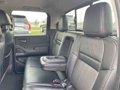 Used 2024 Nissan Frontier SL w/ Technology Package RWD image 14