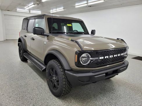 New 2025 Ford Bronco Big Bend image 3