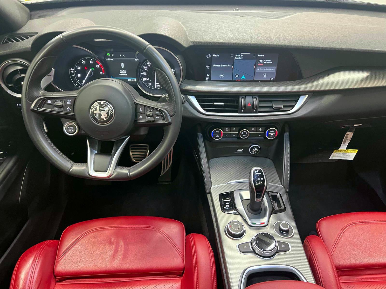 Used 2023 Alfa Romeo Stelvio Veloce AWD/4WD image 11