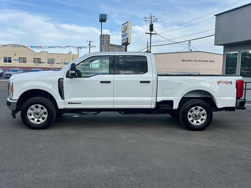 Used 2024 Ford F250 XLT w/ FX4 Off-Road Package AWD/4WD image 4