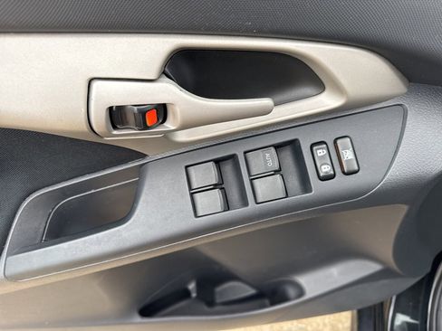 Used 2010 Toyota Matrix image 10