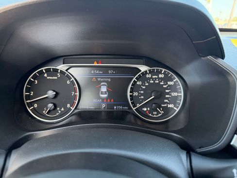 Used 2025 Nissan Altima 2.5 SV FWD image 15