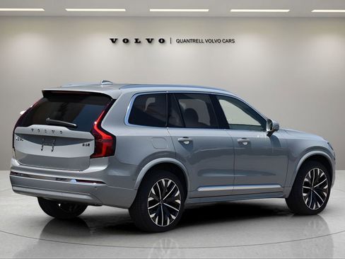 New 2026 Volvo XC90 B6 Plus w/ Protection Package Premier image 4
