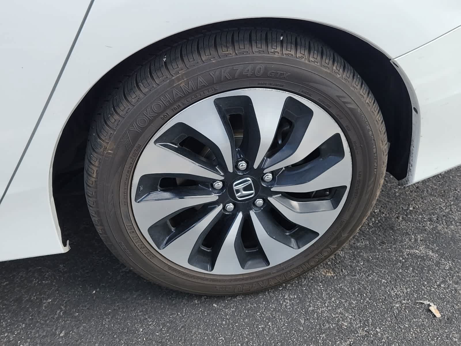 Used 2015 Honda Accord Touring image 10