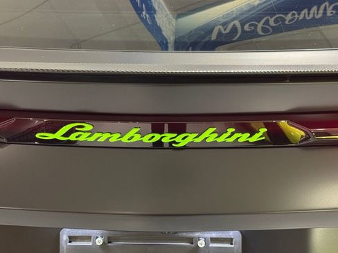 Used 2020 Lamborghini Urus image 14