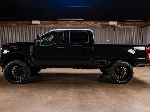 Used 2026 Ford F250 Platinum w/ Platinum Plus Package AWD/4WD image 6