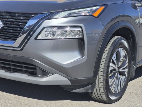 Used 2023 Nissan Rogue SV image 5