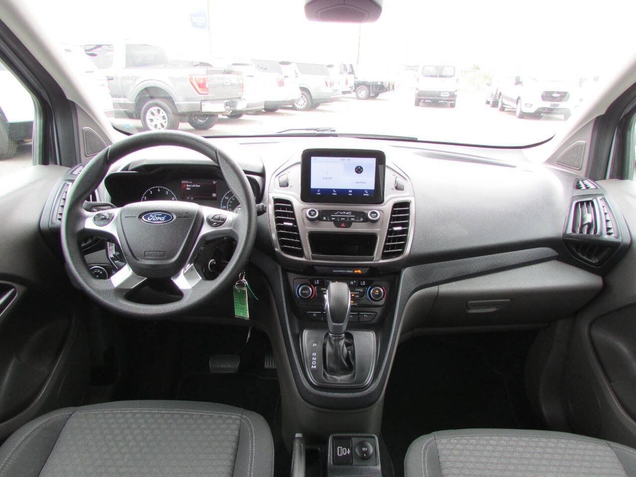 Used 2023 Ford Transit Connect XLT FWD image 16