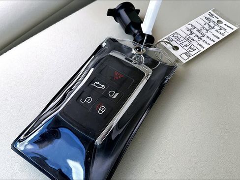 Used 2023 Land Rover Range Rover SE image 15