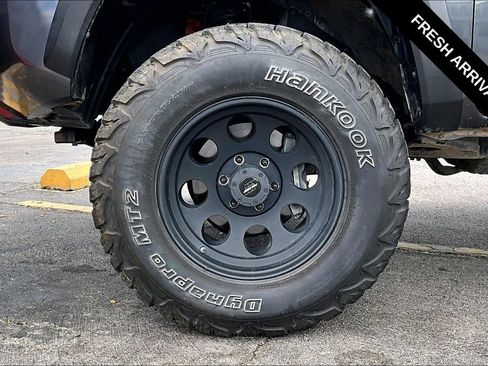 Used 2020 Toyota Tacoma TRD Off-Road AWD/4WD image 34