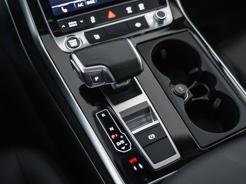 Used 2022 Audi Q7 Premium Plus w/ Premium Plus Package image 20